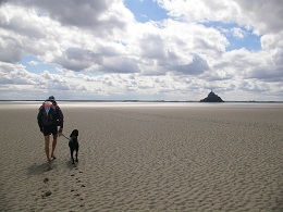 randonnee pedestre en direction du Mont St Michel